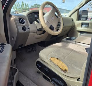 2005 Ford F-150 XLT SuperCrew 2WD photo 7