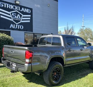 2017 Toyota Tacoma SR5 4WD photo 7