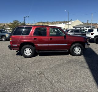 2002 GMC Yukon 4WD photo 5