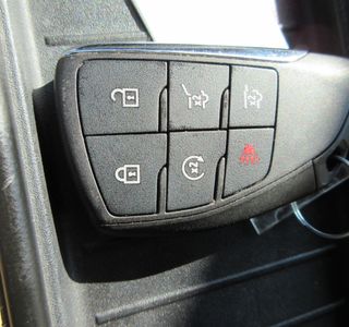 2022 Chevrolet Suburban Premier 4WD photo 22
