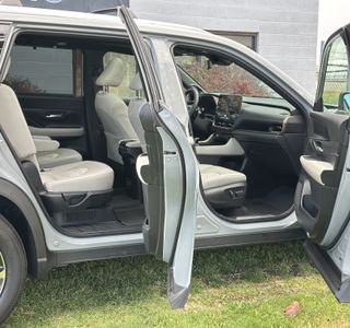 2026 Toyota Grand Highlander Hybrid MAX Platinum AWD photo 26