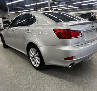 2009 Lexus IS IS 250 AWD 6-Speed Sequential photo 7