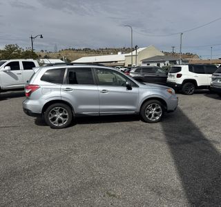 2015 Subaru Forester 2.5i Touring photo 5