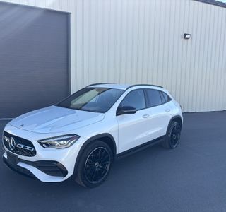 2022 Mercedes-Benz GLA-Class GLA250 photo 1