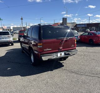 2002 GMC Yukon 4WD photo 8