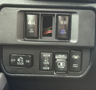 2017 Toyota Tacoma TRD Off Road Premium Long Bed V6 4WD photo 41