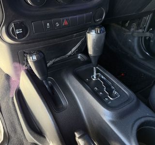 2014 Jeep Wrangler Unlimited Sport 4WD photo 16