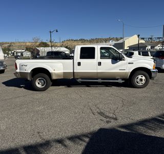 2001 Ford F-350 SD XLT Crew Cab Long Bed 4WD DRW photo 5