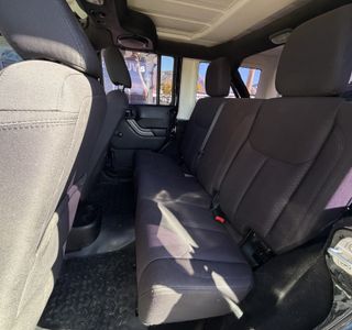 2014 Jeep Wrangler Unlimited Sport 4WD photo 17