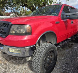 2005 Ford F-150 XLT SuperCrew 2WD photo 4