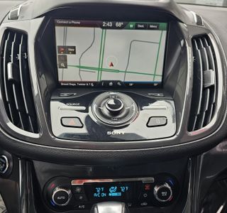 2014 Ford Escape Titanium 4WD photo 19