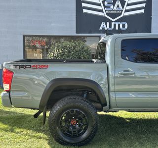 2023 Toyota Tacoma TRD Off Road Premium V6 4WD photo 6
