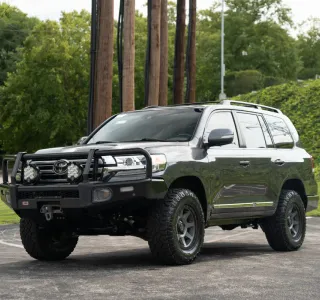 2021 Toyota Land Cruiser 4WD photo 3