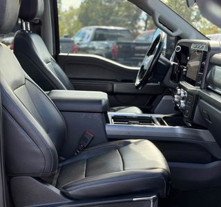 2023 Ford F-250 SD Lariat Crew Cab 4WD photo 15