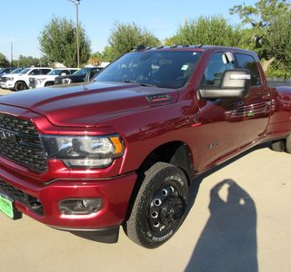 2024 RAM 3500 Big Horn Crew Cab LWB 4WD DRW photo 3