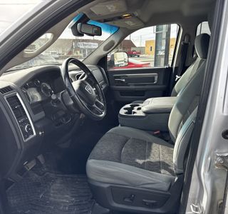 2013 RAM 1500 SLT Crew Cab SWB 4WD photo 12