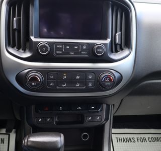 2016 Chevrolet Colorado LT Crew Cab 2WD photo 19