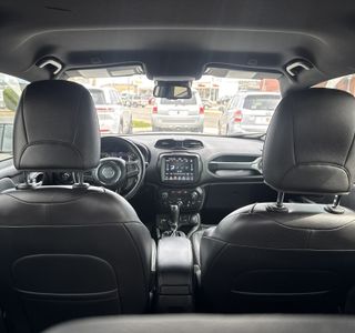 2019 Jeep Renegade Latitude 4WD photo 14