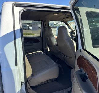 2001 Ford F-350 SD XLT Crew Cab Long Bed 4WD DRW photo 15