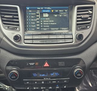 2017 Hyundai Tucson SE AWD photo 16