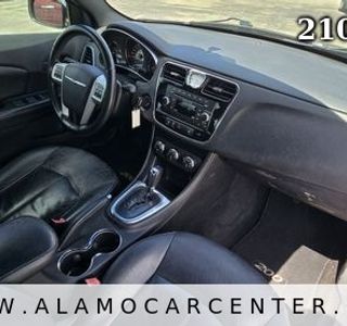 2013 Chrysler 200 Limited photo 15