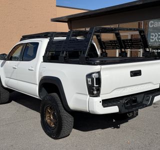 2016 Toyota Tacoma TRD OFF-ROAD V6 6AT 4WD photo 9
