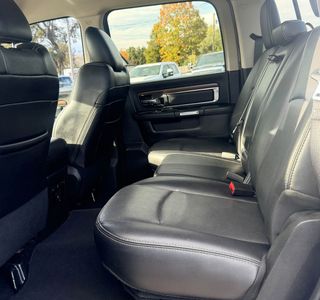 2017 RAM 3500 Laramie Crew Cab 4WD photo 12