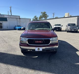 2002 GMC Yukon 4WD photo 3