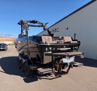 2025 Malibu M242 photo 6
