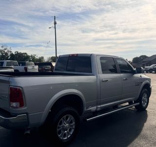 2017 RAM 3500 Laramie Crew Cab 4WD photo 5