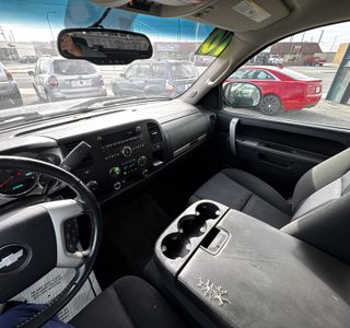 2010 Chevrolet Silverado 1500 LT1 Crew Cab 4WD photo 17
