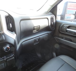 2021 Chevrolet Silverado 3500HD Work Truck Crew Cab Long Box 4WD photo 9