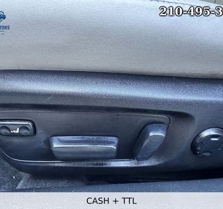 2013 Toyota Avalon Hybrid Limited photo 17