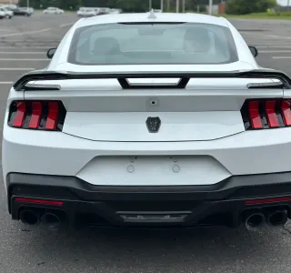 2025 Ford Mustang Dark Horse photo 4