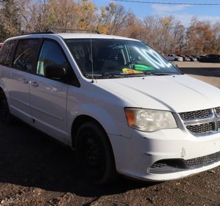 2012 Dodge Grand Caravan SE photo 3