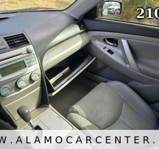 2009 Toyota Camry SE photo 45