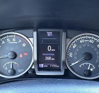2017 Toyota Tacoma SR5 4WD photo 37