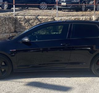 2015 Volkswagen GTI S 6M 2-Door photo 2
