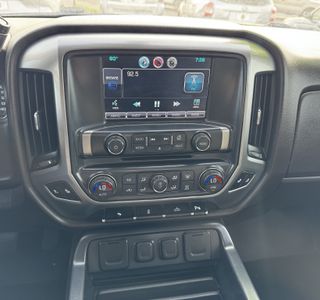 2014 Chevrolet Silverado 1500 2LT Crew Cab Long Box 4WD photo 19