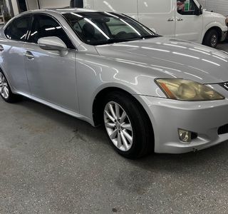 2009 Lexus IS IS 250 AWD 6-Speed Sequential photo 3