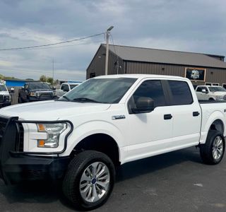 2017 Ford F-150 photo 1