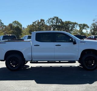 2019 Chevrolet Silverado 1500 LT Trail Boss Crew Cab 4WD photo 4