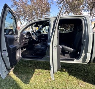 2023 Toyota Tacoma TRD Off Road Premium V6 4WD photo 21