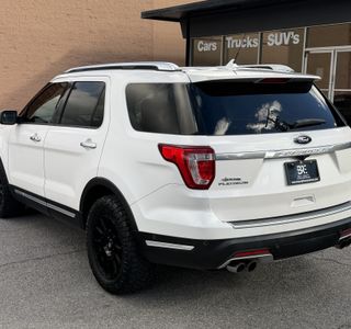 2018 Ford Explorer Platinum AWD photo 9