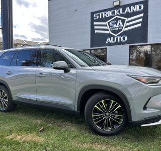 2026 Toyota Grand Highlander Hybrid MAX Platinum AWD photo 1