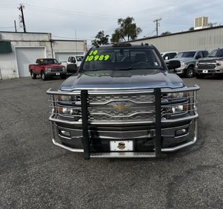 2014 Chevrolet Silverado 1500 2LT Crew Cab Long Box 4WD photo 3