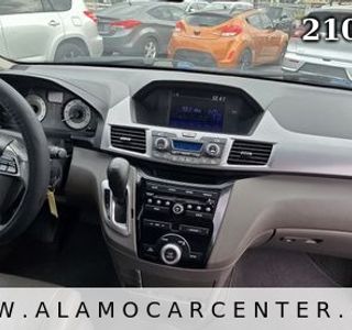 2012 Honda Odyssey EX-L w/ Navigation photo 15