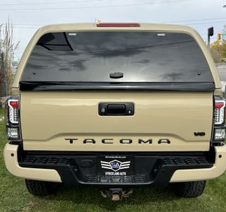 2017 Toyota Tacoma TRD Off Road Premium Long Bed V6 4WD photo 8
