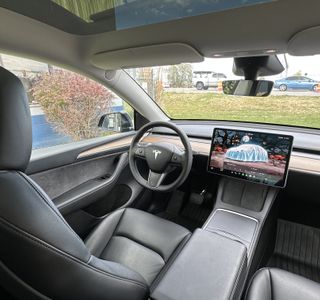 2025 Tesla Model Y Long Range AWD photo 27