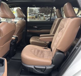 2024 Toyota Grand Highlander Hybrid MAX Platinum AWD photo 19